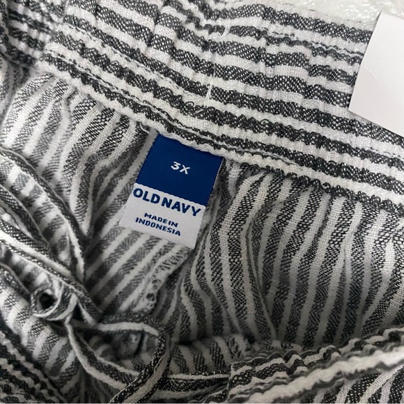 - NWT Old Navy long pants size 3X - Picture 7 of 8